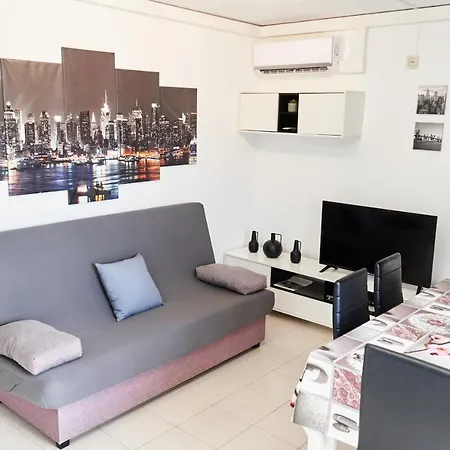 Apartamento Con Piscina De Temporada A 50m Del Mar *
